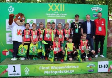 Piłkarze z Aserekteam w finale turnieju z Podwórka na Stadion o Puchar Tymbarku!