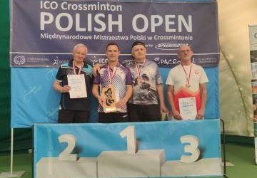 Zawodnicy na podium.