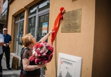 Na budynku przy ul. Mickiewicza odsłonięto pamiątkową tablicę