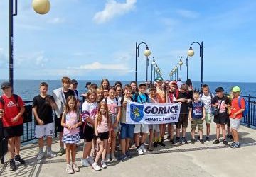 dzieci z Gorlic na kolonii nad morzem