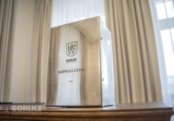 Wieża gorlickiego Ratusza skryła kapsułę czasu!
