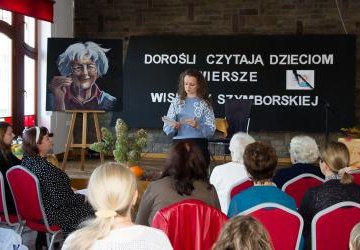 Dorośli czytają dzieciom -  wiersze Wisławy Szymborskiej w TPD