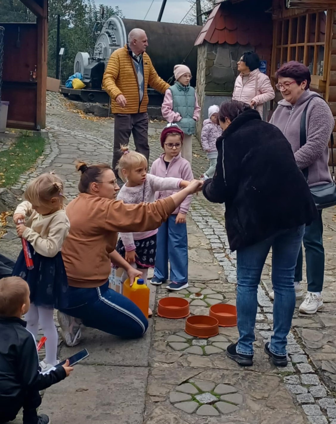 Animacje dla dzieci podczas integracyjnego pikniku rodzinnego „Pożegnanie Lata”