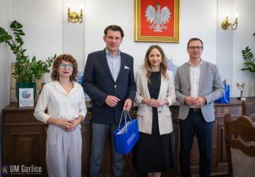 Ministra Agnieszka Dziemianowicz-Bąk z wizytą w Gorlicach