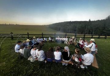 Harcerski obóz w Beskidzie Niskim – folklor, przygoda i sprawności na całe życie