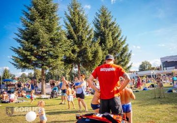 Woda, zabawa i nauka – tak minęło „Safe Splash” na basenie odkrytym