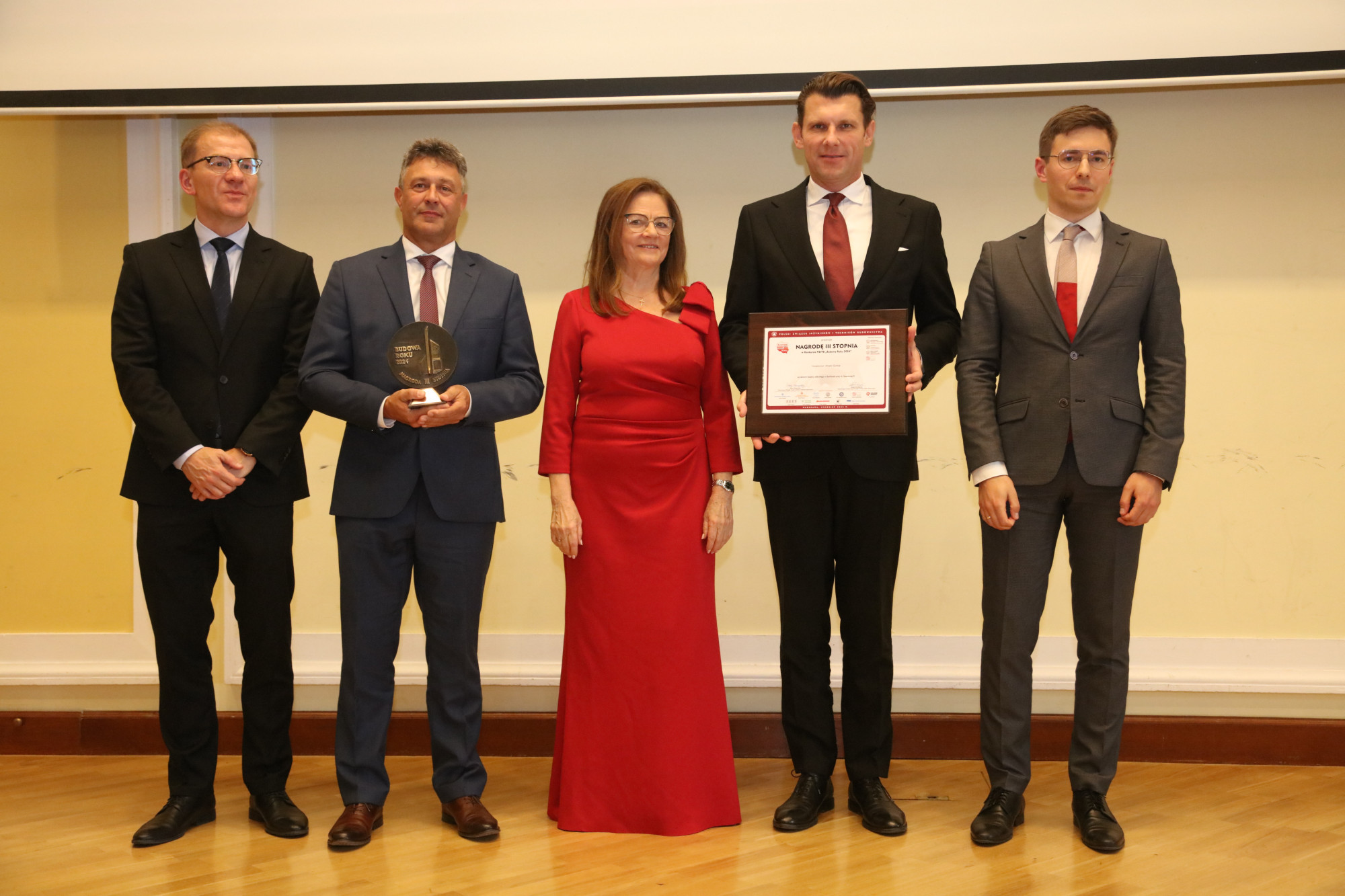 Gorlicki basen odkryty nagrodzony w konkursie „Budowa Roku 2024”!