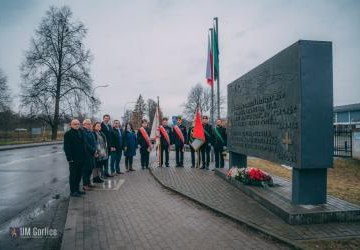 Upamiętnili ludzi Glinika