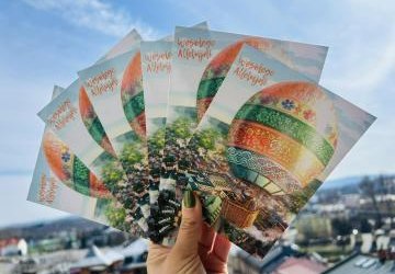 Wielkanocne pocztówki z Miasta Światła!