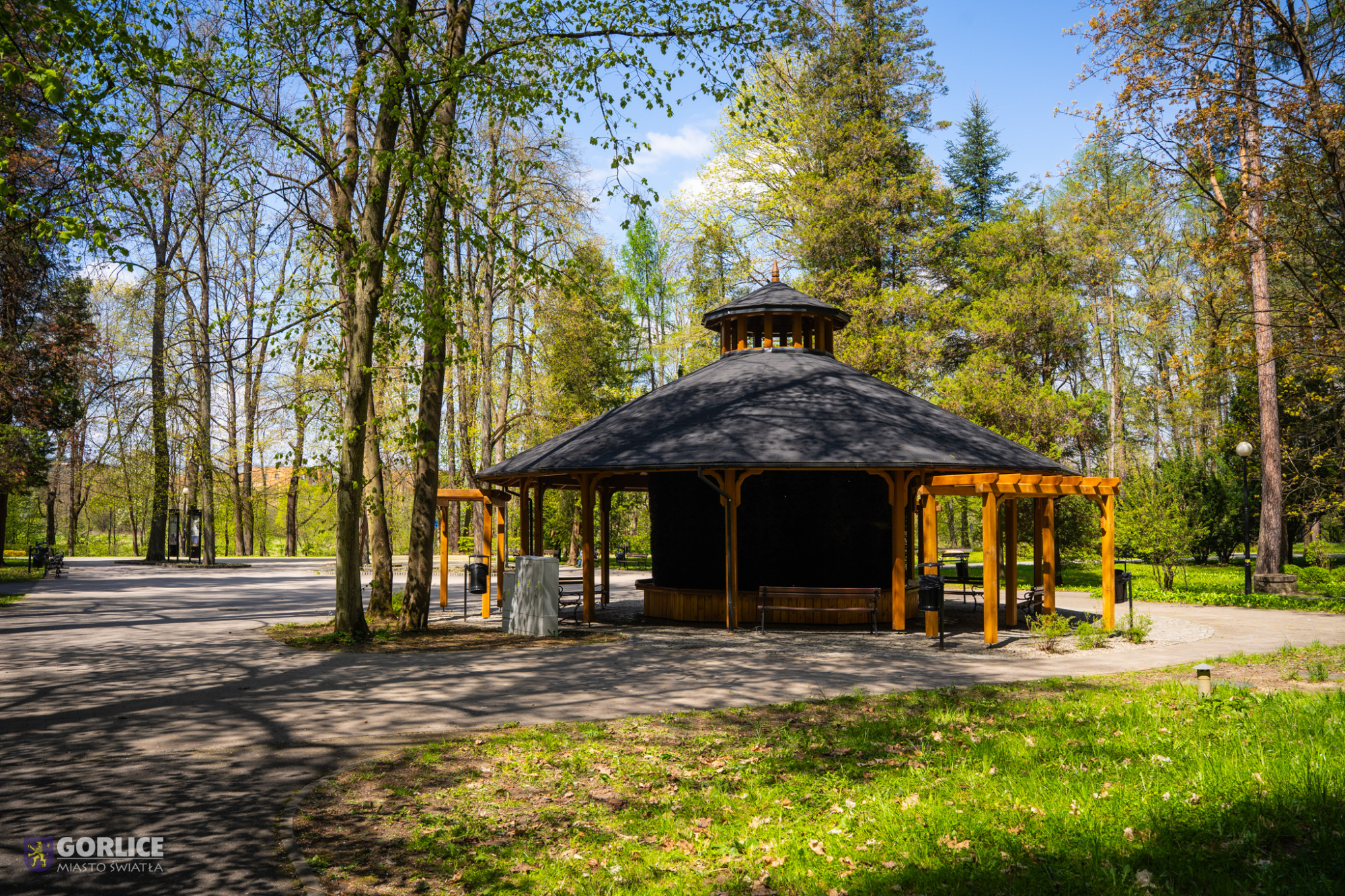 Zapraszamy do korzystania z parkowej tężni!