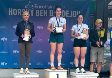 Zawodniczki na podium.