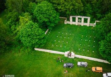 Młodzież na Szlaku Pamięci – edukacyjna wycieczka śladami historii Beskidu Niskiego