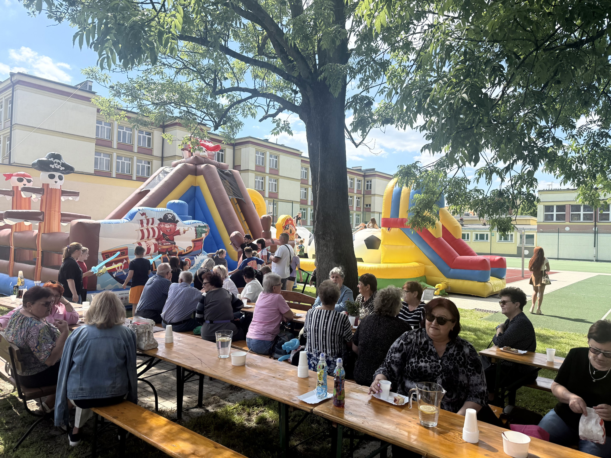 Piknik rodzinny na osiedlu Krasińskiego