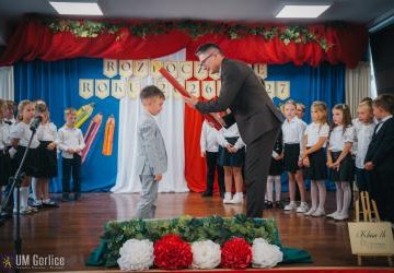 Nowi uczniowie MZS nr 6 oficjalnie przyjęci do szkolnej społeczności