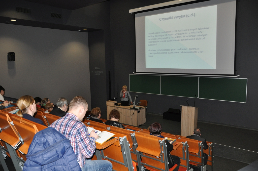 O problemie hazardu na konferencji i warsztatach