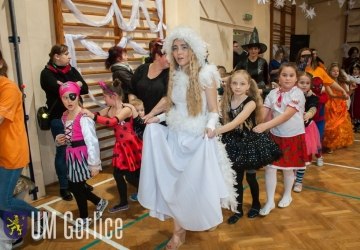 Bal u Królowej Zimy w gorlickiej Trójce