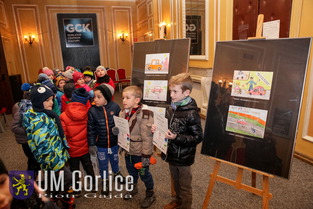 Promil nie jest przyjacielem, tylko do złego kusicielem – teatr w GCK i finał konkursu plastycznego