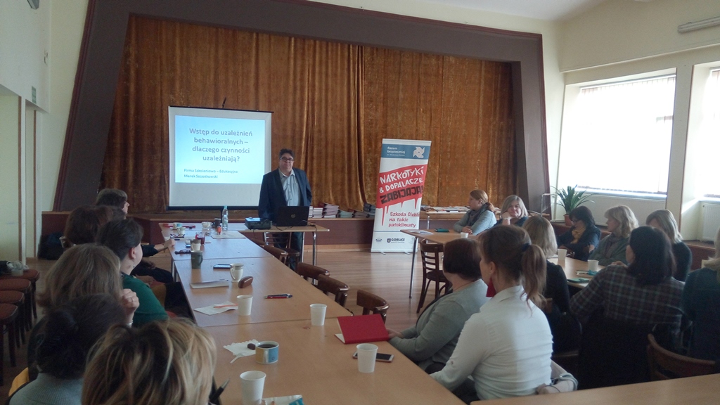 Narkotyki i dopalacze zabijają - szkolenie pracowników bibliotek