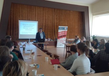 Narkotyki i dopalacze zabijają - szkolenie pracowników bibliotek