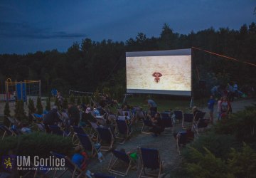Piknik i kino plenerowe na osiedlu „Łysogórskim”