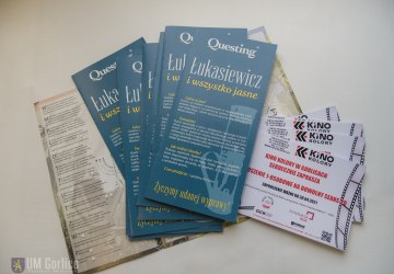 Rozwiąż quest „Łukasiewicz i wszystko jasne” i wygraj bilety do kina!