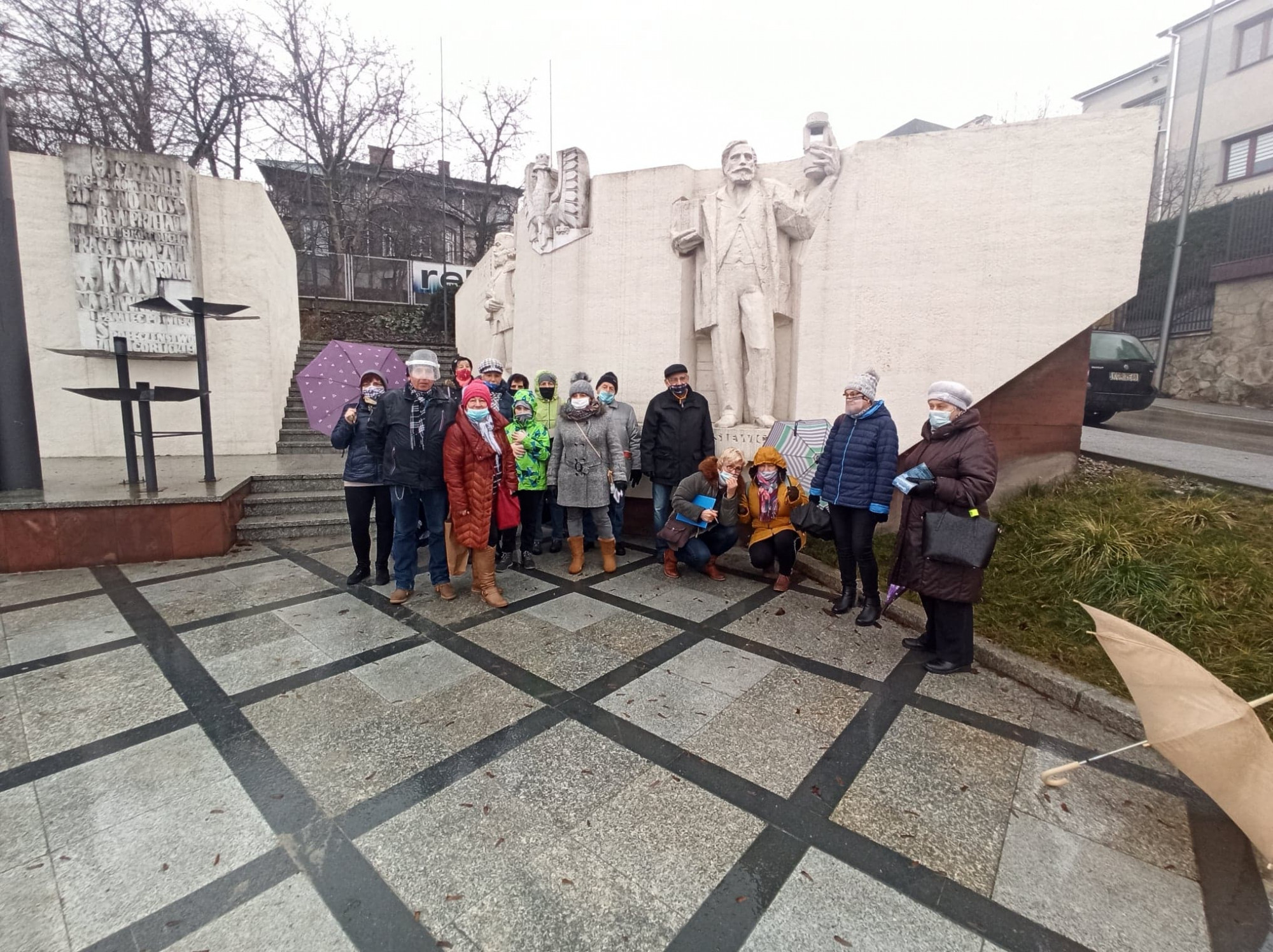 Gorliccy Seniorzy podążyli śladami Ignacego Łukasiewicza
