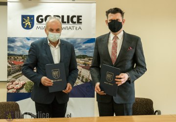 Szkoła w Bystrej społecznym opiekunem cmentarza nr 88