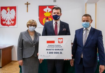 Promesy na remont ul. Sportowej i pływalni FALA odebrane!