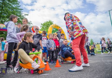 Piknik rodzinny z okazji Dnia Dziecka na osiedlu Łęgi