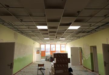 Trwa modernizacja instalacji elektrycznej i systemów bezpieczeństwa w Miejskim Zespole Szkół Nr 6 w Gorlicach