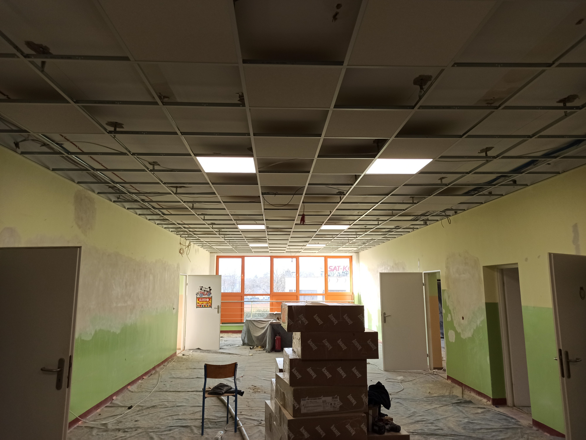 Trwa modernizacja instalacji elektrycznej i systemów bezpieczeństwa w Miejskim Zespole Szkół Nr 6 w Gorlicach