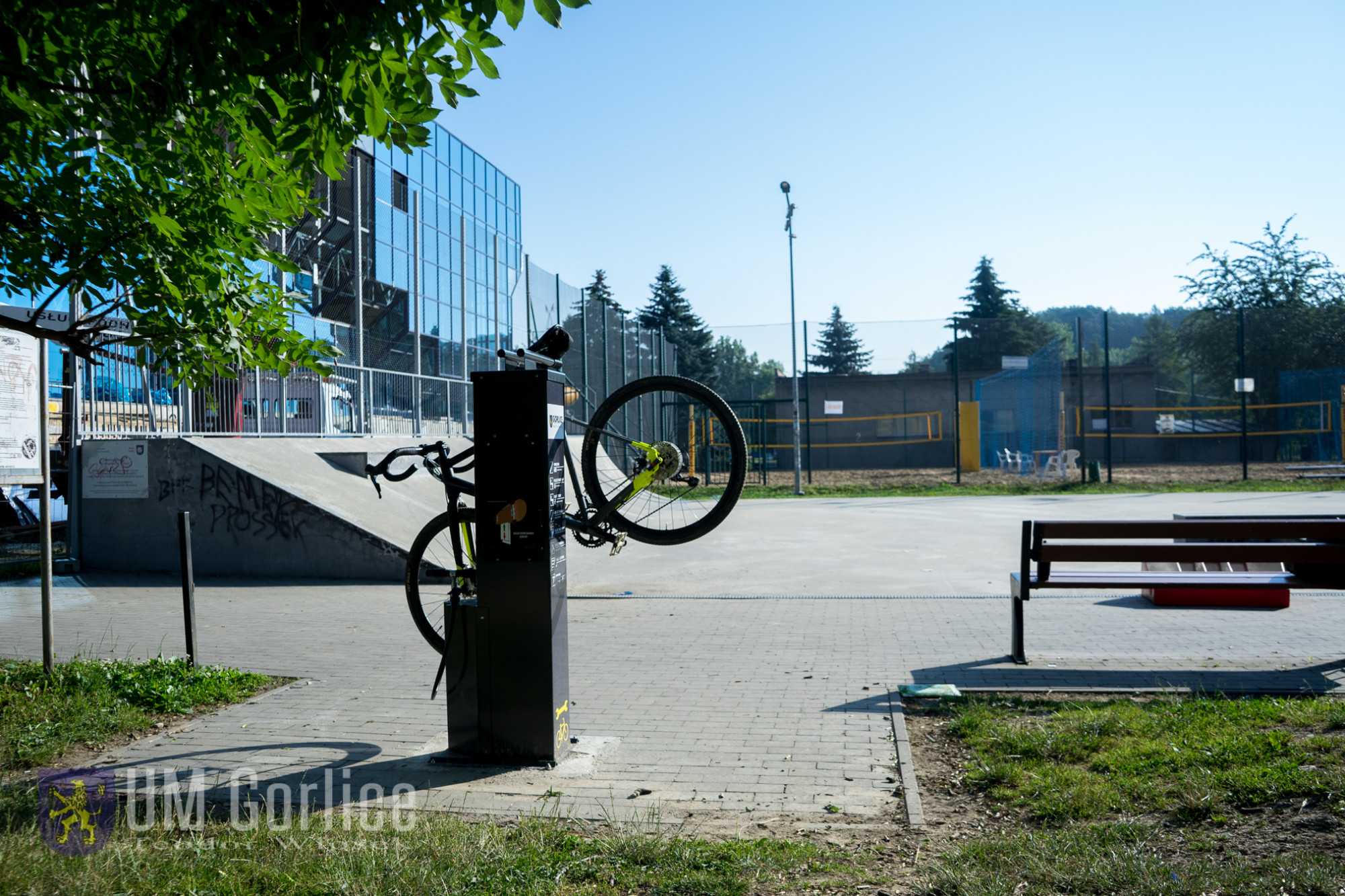 Sprawdź rower, napraw drobne usterki, napompuj koła – stacje dla rowerów już w Gorlicach