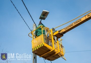 Nowe latarnie rozświetliły siedem miejskich ulic