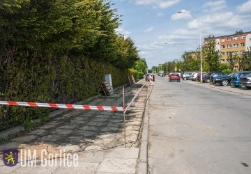 Trwa remont chodnika przy ul. Tuwima