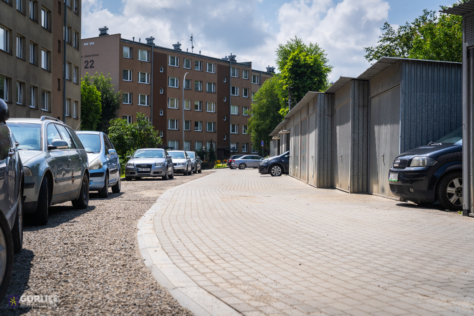 Zakończył się remont drogi dojazdowej do garaży przy ul. Hallera