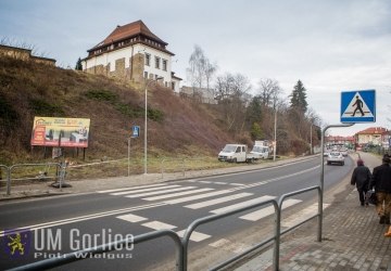 Bezpieczniej na pasach