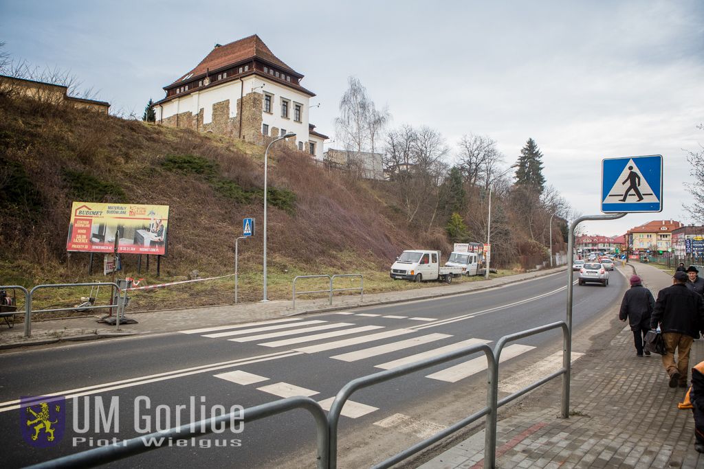 Bezpieczniej na pasach