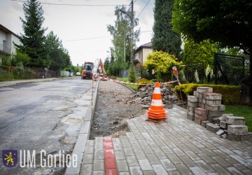 C.d. remontu chodnika na Pułaskiego