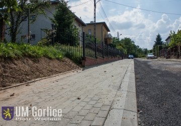 Nowy chodnik na Michny