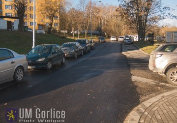 Kolejny fragment ul. Hallera z nową nawierzchnią
