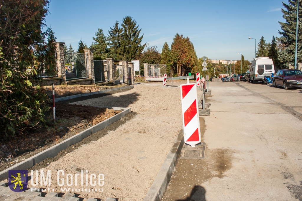 II etap budowy chodnika na Cmentarnej