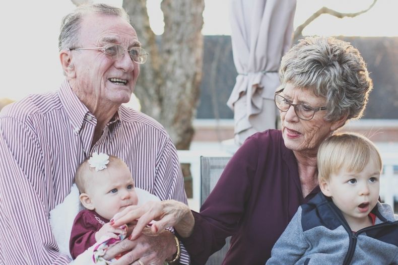 Zdobądź środki na aktywizację seniorów