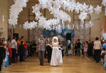 Niech żyje bal u Królowej Zimy!