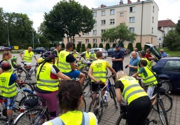 Rodzinna wycieczka rowerowa mieszkańców Osiedla nr 9 do Szymbarku