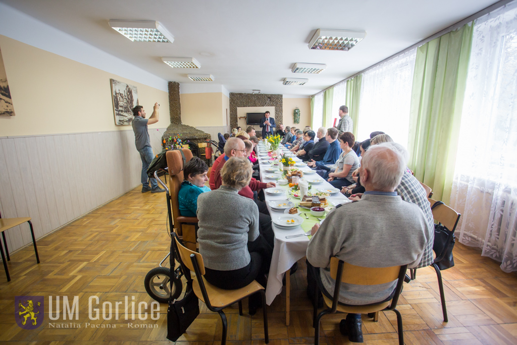Śniadanie wielkanocne w Środowiskowym Domu Samopomocy