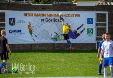 Otwarcie turnieju piłkarskiego Deichmann