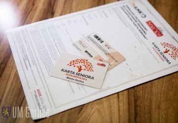 Można już odebrać Gorlicką Kartę Seniora!