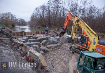 Powstaje przepławka na rzece Ropie