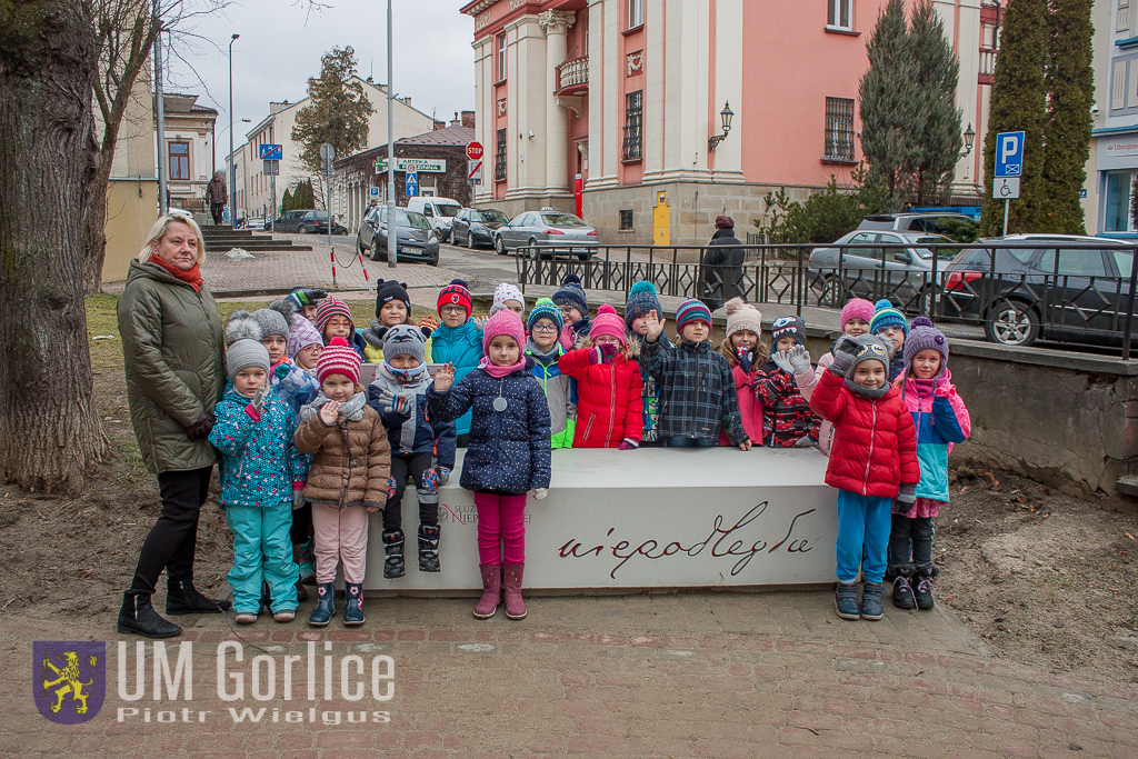 Ławka Niepodległości uczy historii