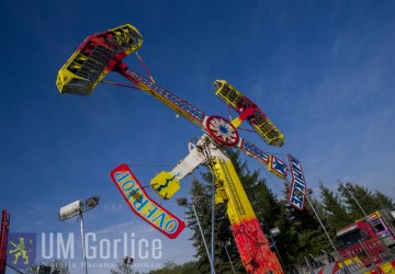 Wesołe miasteczko na terenach OSiR